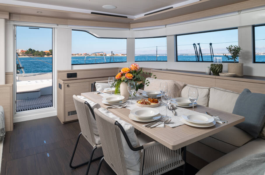 Lagoon 60  | Diamond Diva