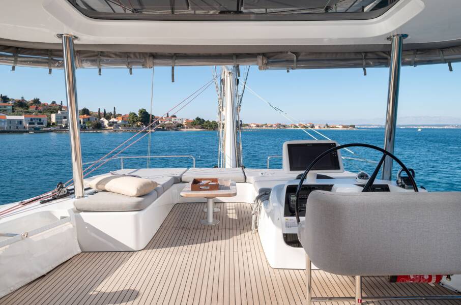 Lagoon 60  | Diamond Diva
