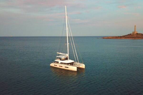 Lagoon Sixty 5 | TriWing Endor