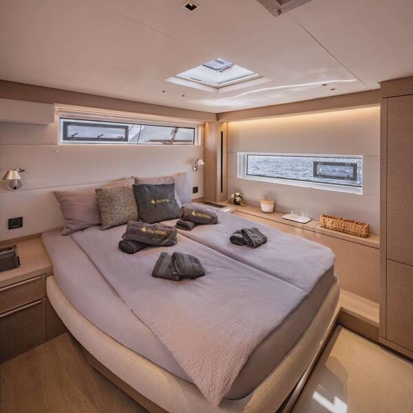 Lagoon Sixty 5 | TriWing Endor