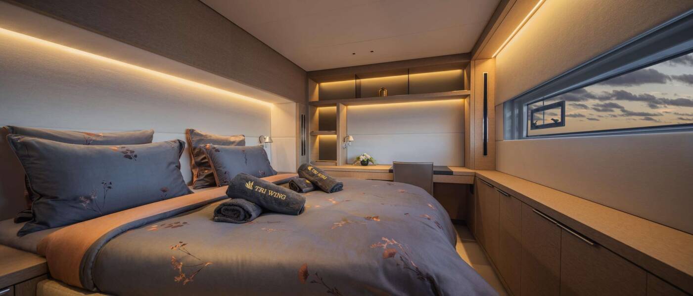 Lagoon Sixty 5 | TriWing Endor