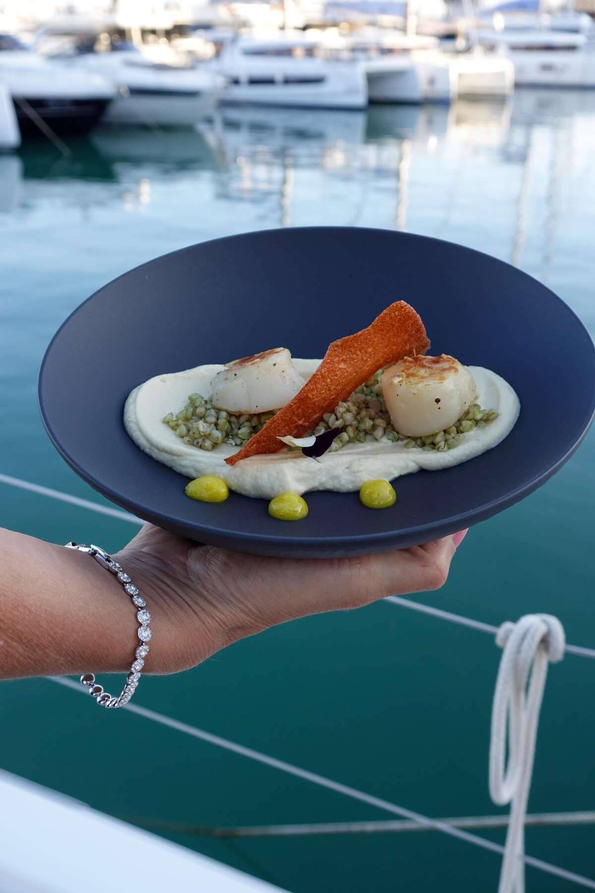 Lagoon Sixty 5 | TriWing Endor