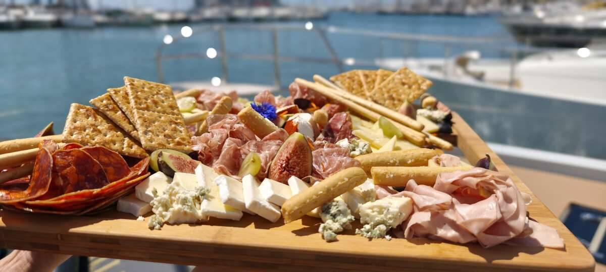 Lagoon Sixty 5 | TriWing Endor