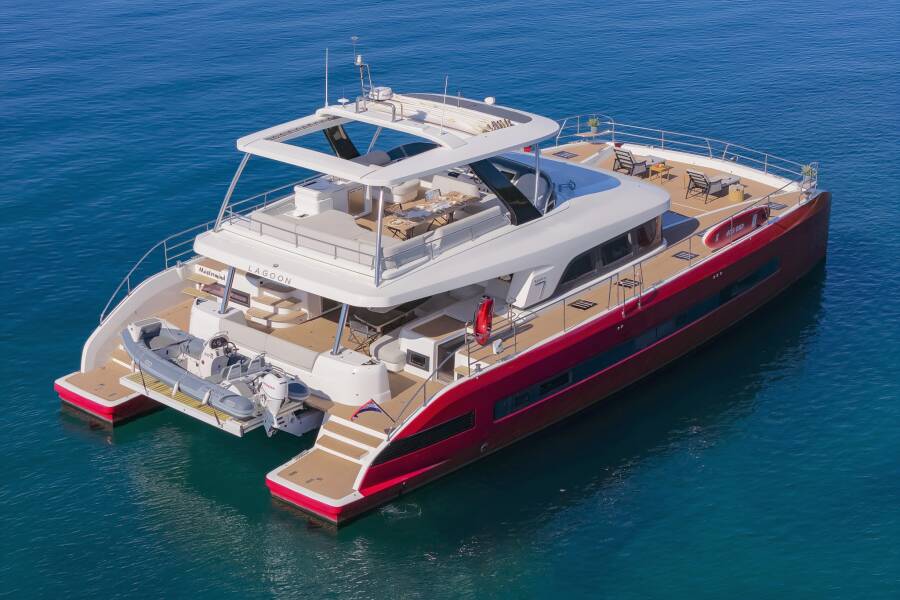 Lagoon Sixty 7 | Mastermind