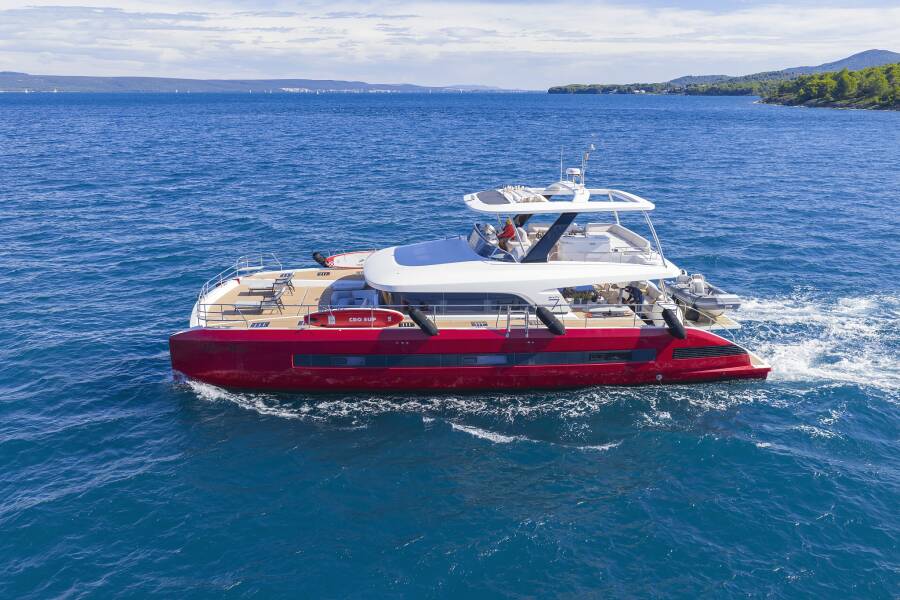 Lagoon Sixty 7 | Mastermind