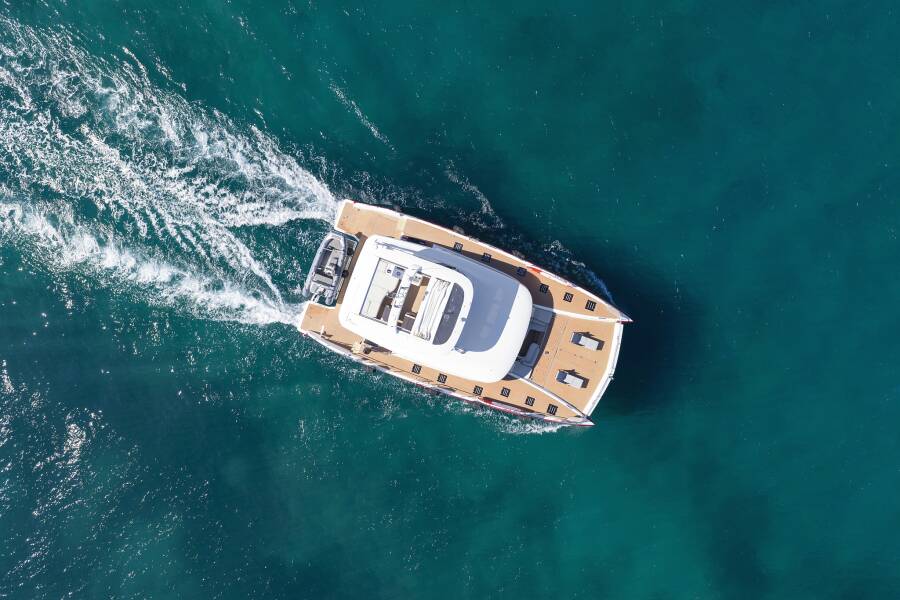 Lagoon Sixty 7 | Mastermind