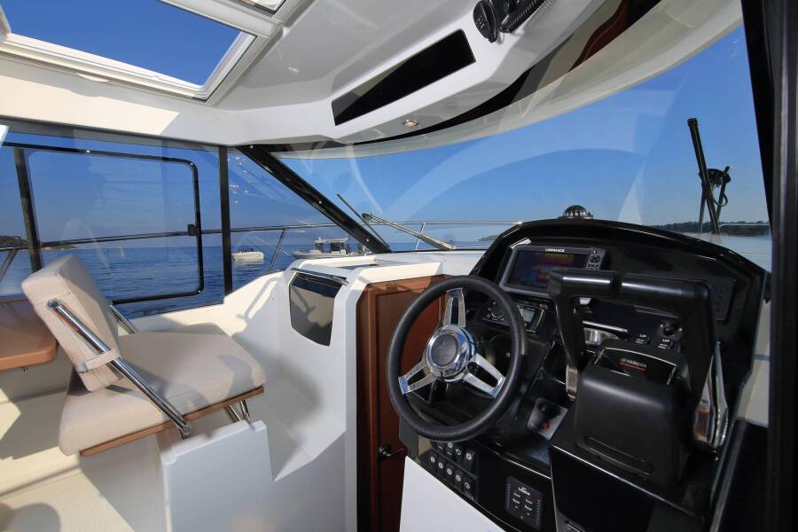 Merry Fisher 895 Offshore  | Salty Kiss