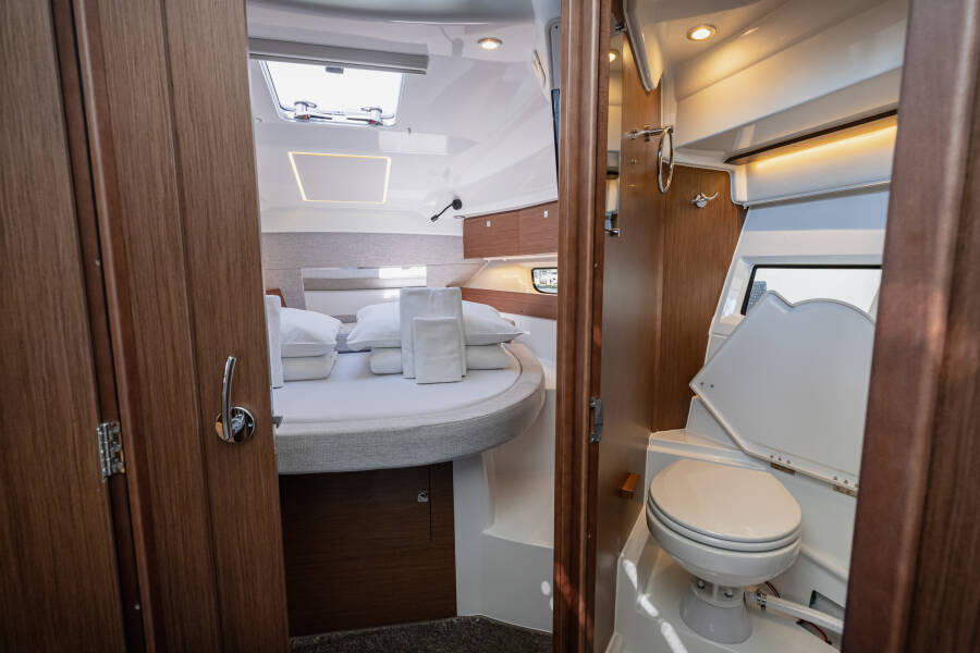 Merry Fisher 895 Offshore  | Shearwater