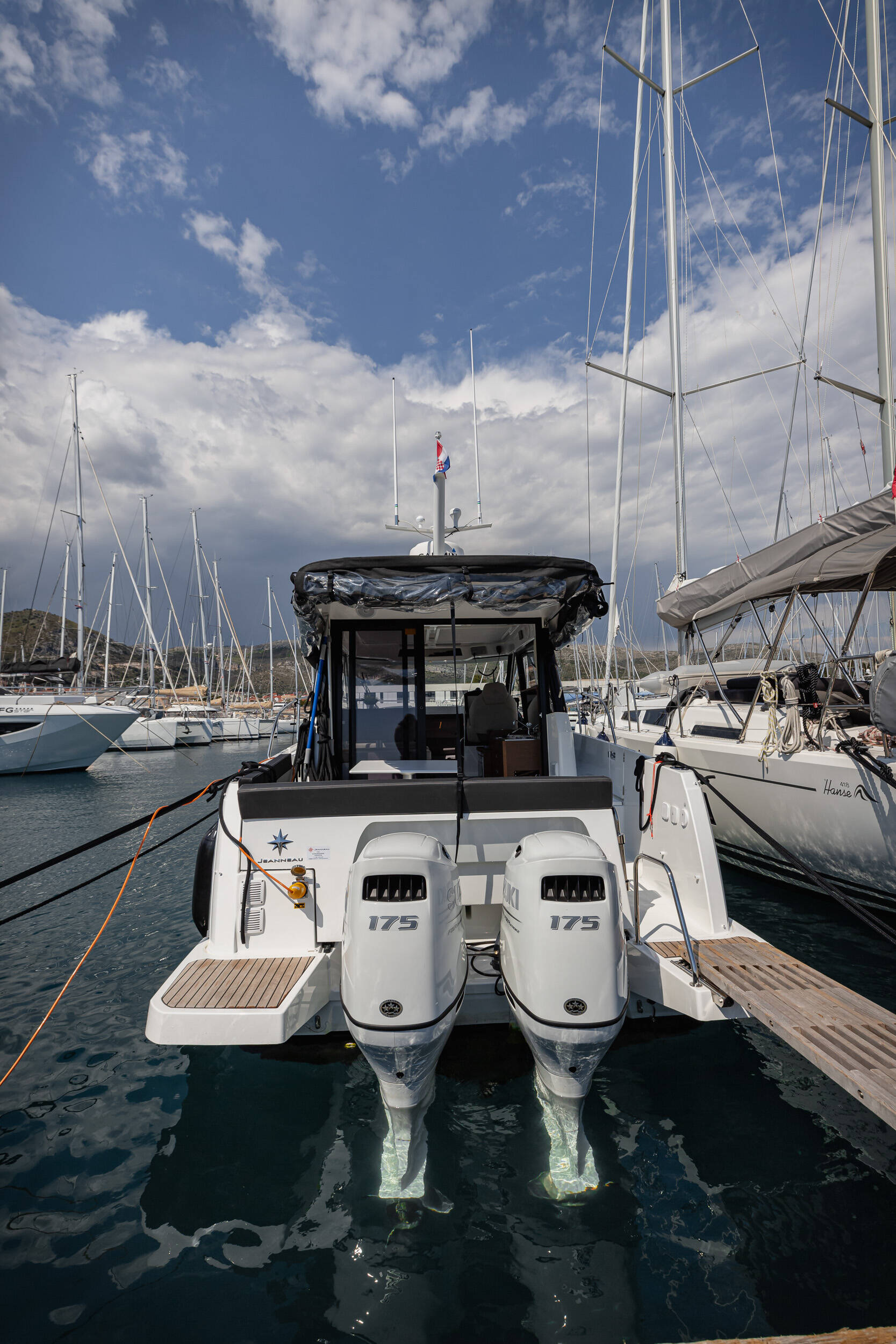 Merry Fisher 895 Offshore  | Shearwater