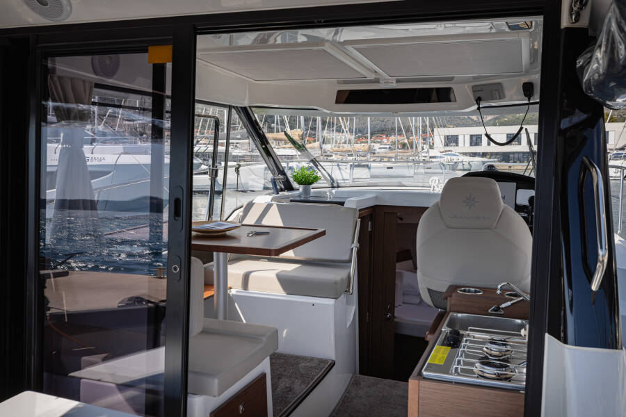 Merry Fisher 895 Offshore  | Shearwater