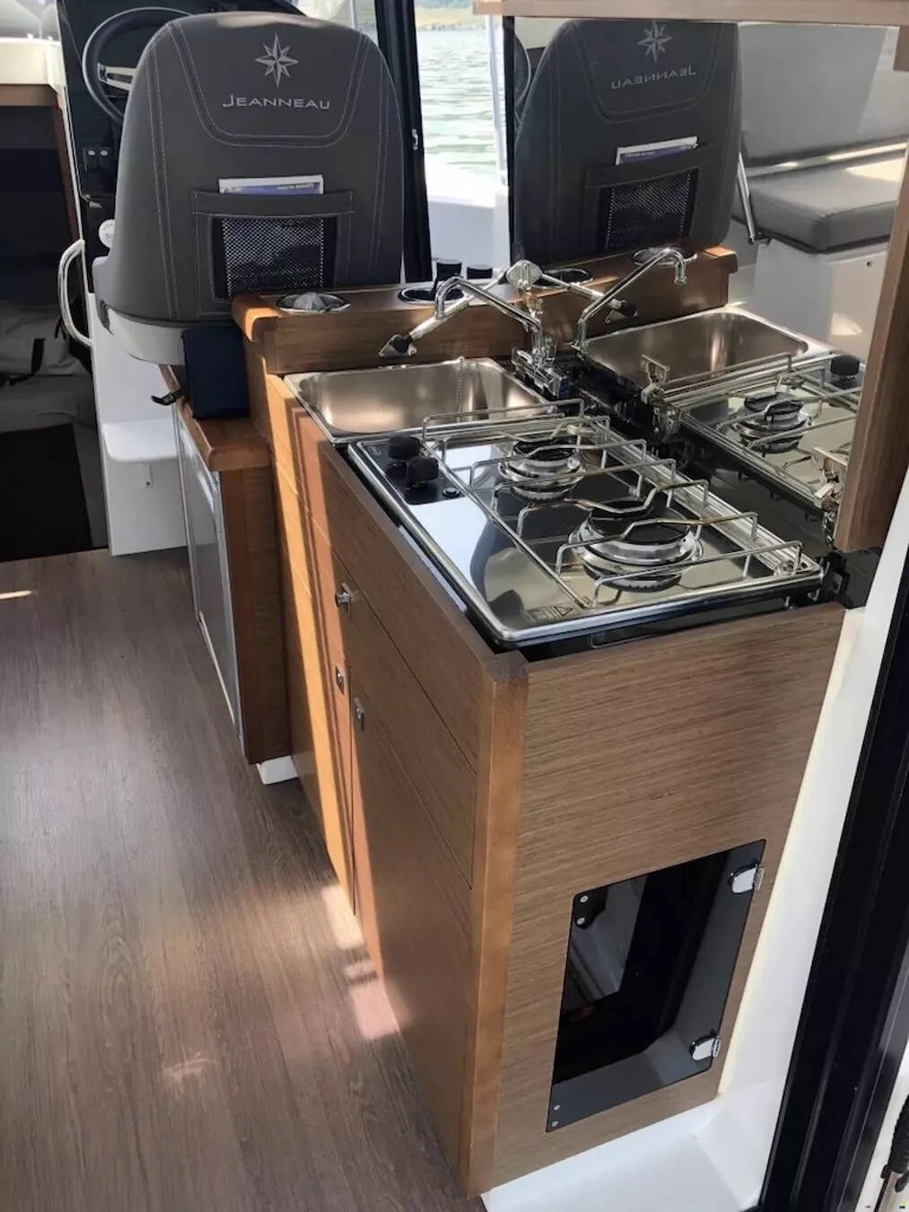 Merry Fisher 895 | Time Out