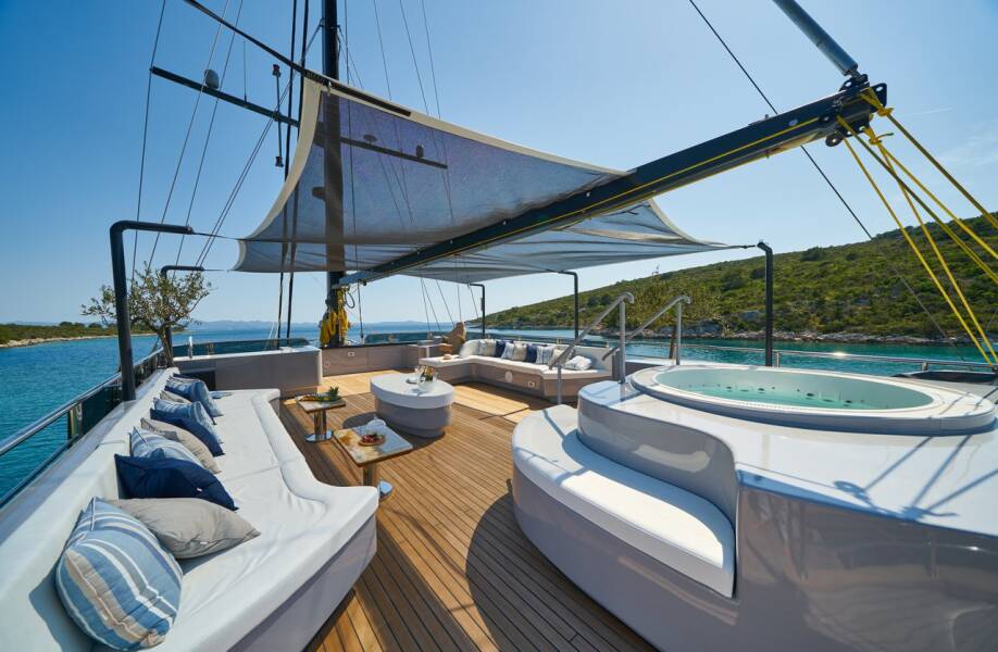 M/S Rara Avis  | Rara Avis