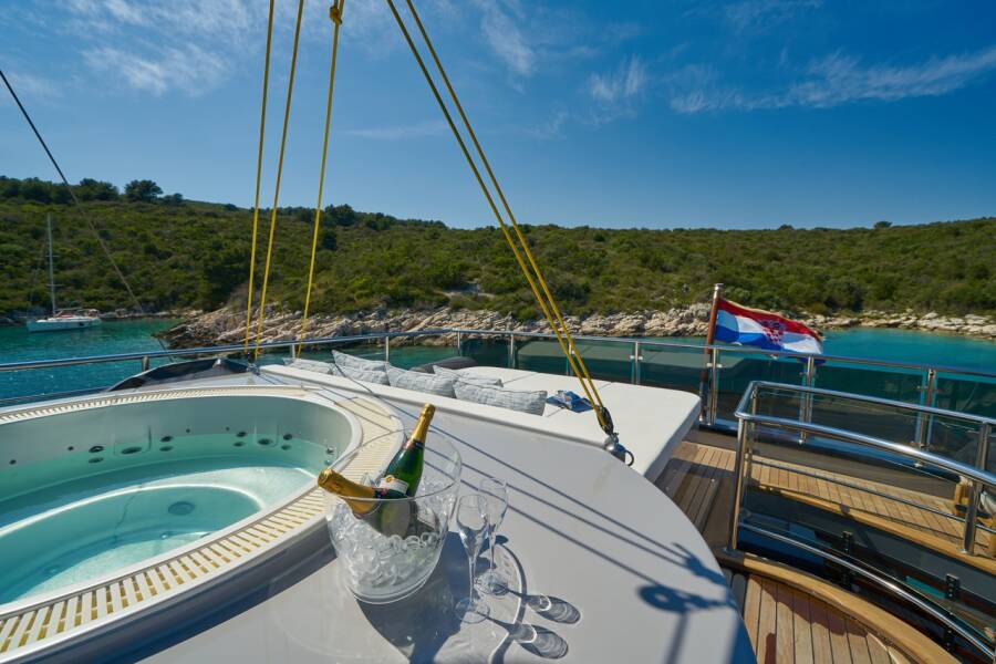 M/S Rara Avis  | Rara Avis