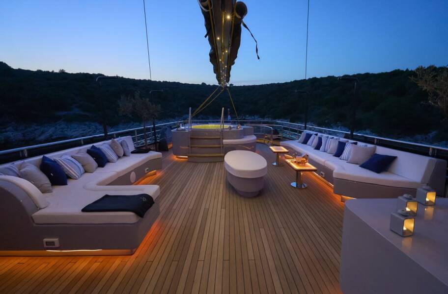 M/S Rara Avis  | Rara Avis