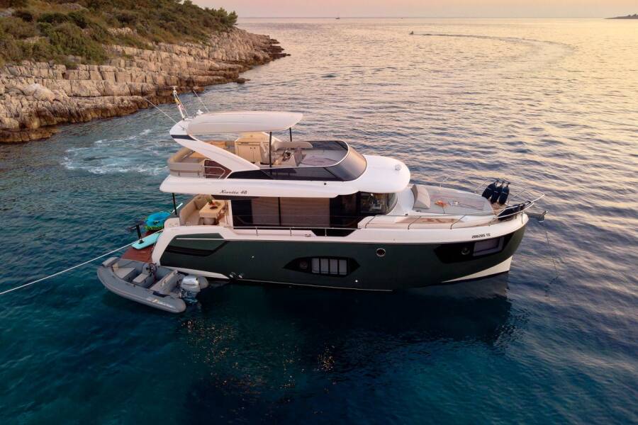 Navetta 48  | Ava