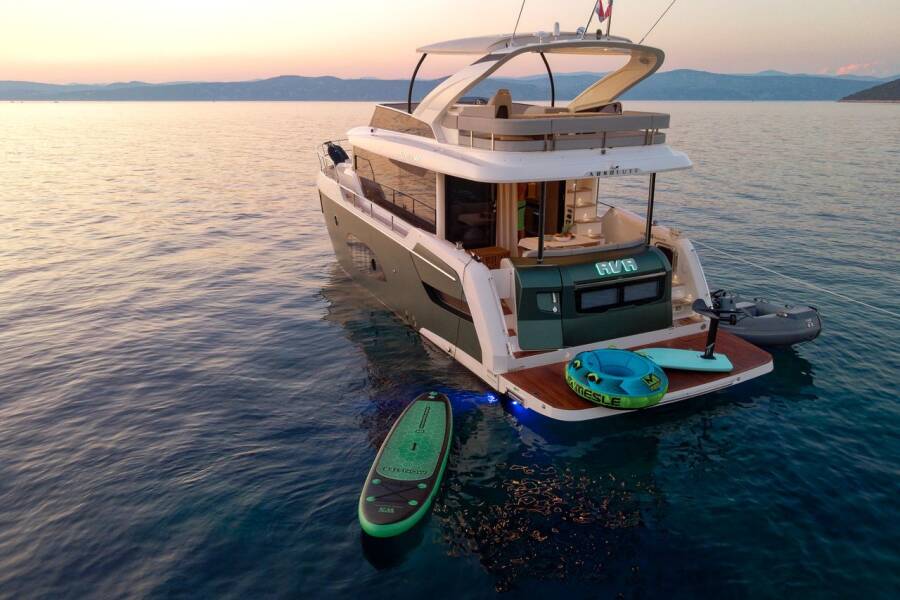 Navetta 48  | Ava