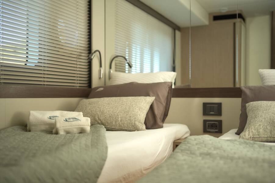 Navetta 48  | Ava