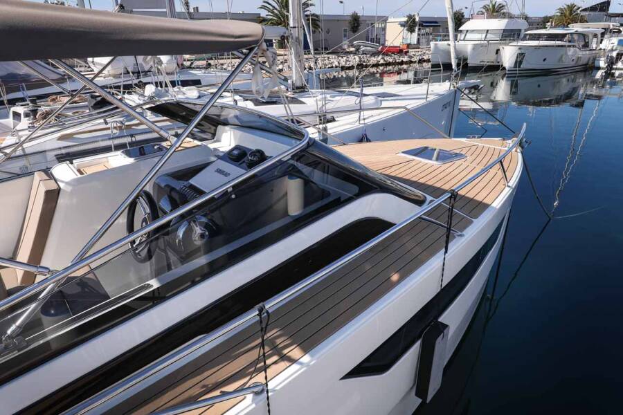Nuva M9 Cabin  | Babac
