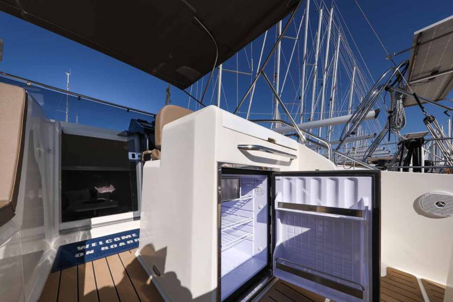 Nuva M9 Cabin  | Babac