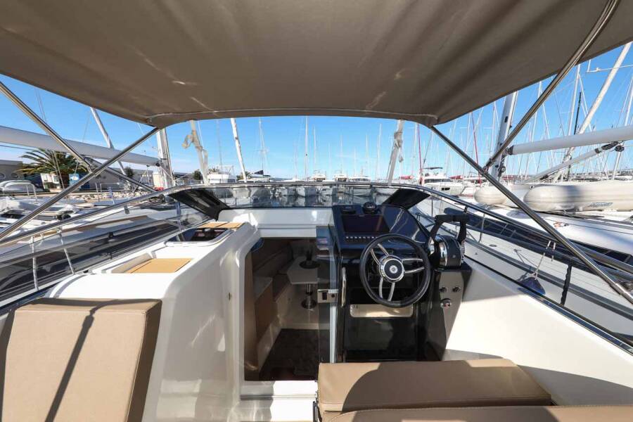 Nuva M9 Cabin  | Babac