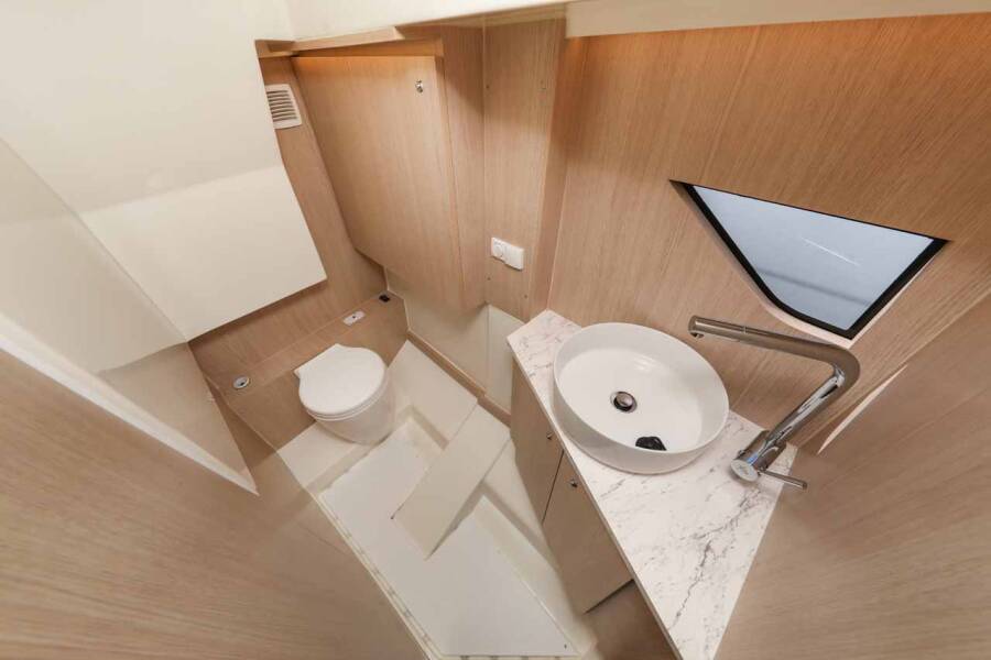 Nuva M9 Cabin  | Babac