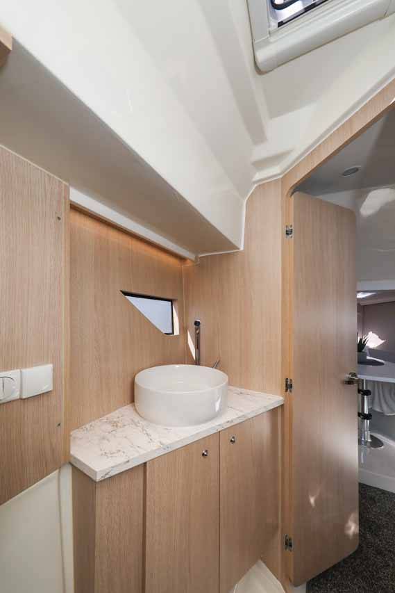 Nuva M9 Cabin  | Babac