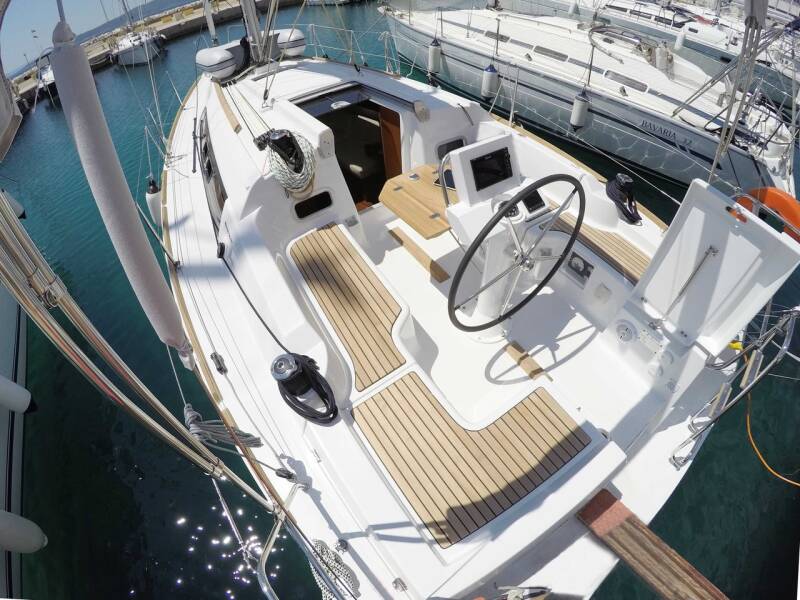 Oceanis 31  | Honey