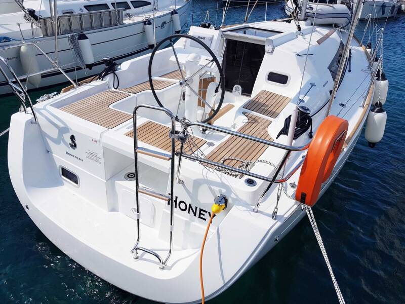 Oceanis 31  | Honey