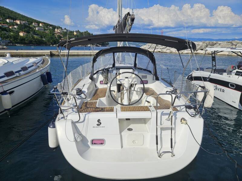 Oceanis 34  | Finia