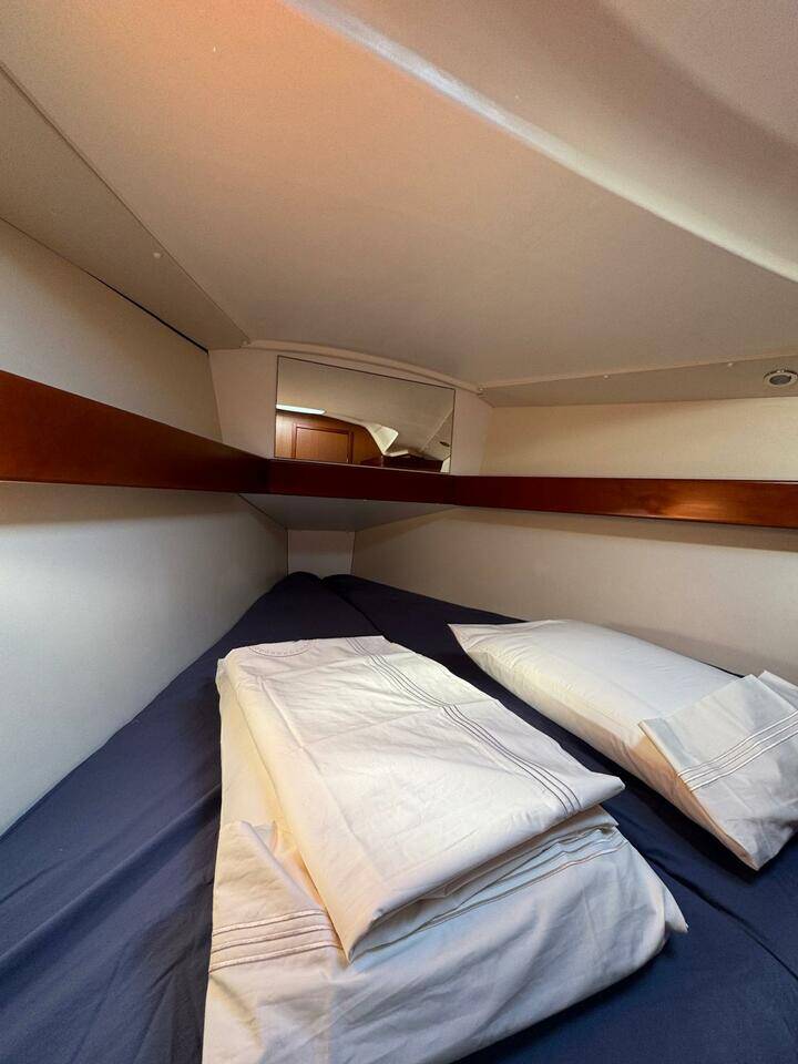 Oceanis 34  | Finia