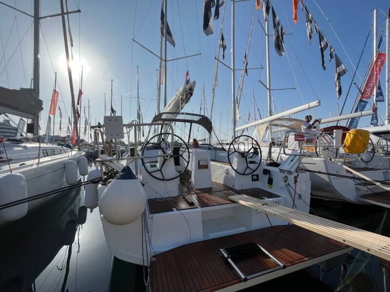 Oceanis 34.1  | Sailing Spirit