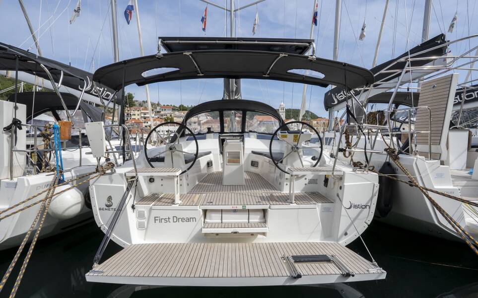 Oceanis 37.1 | First Dream