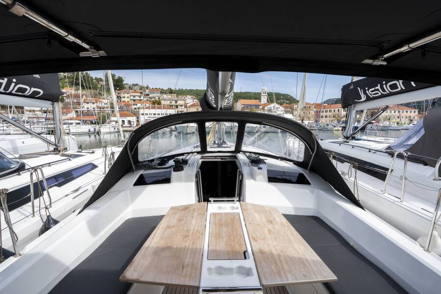 Oceanis 37.1 | First Dream