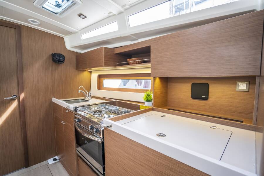 Oceanis 37.1 | First Dream