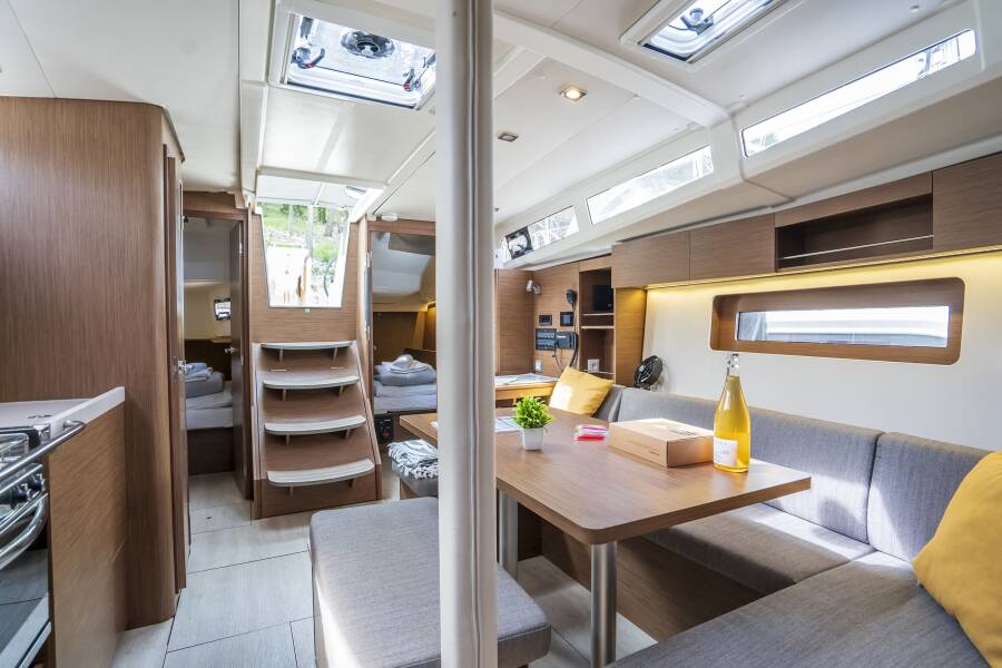 Oceanis 37.1 | First Dream