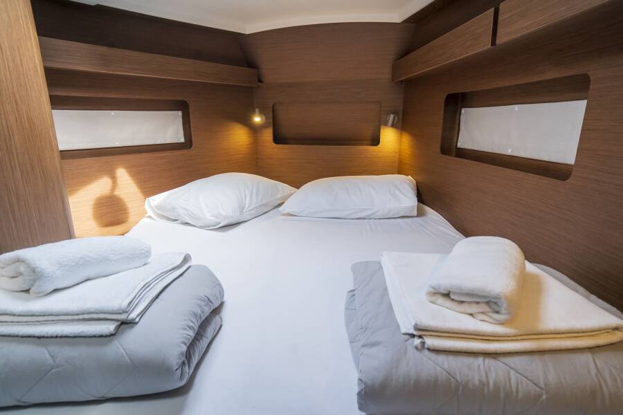 Oceanis 37.1 | First Dream