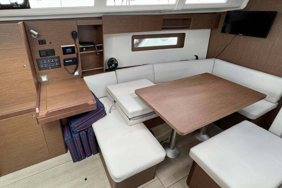 Oceanis 37.1  | Katja