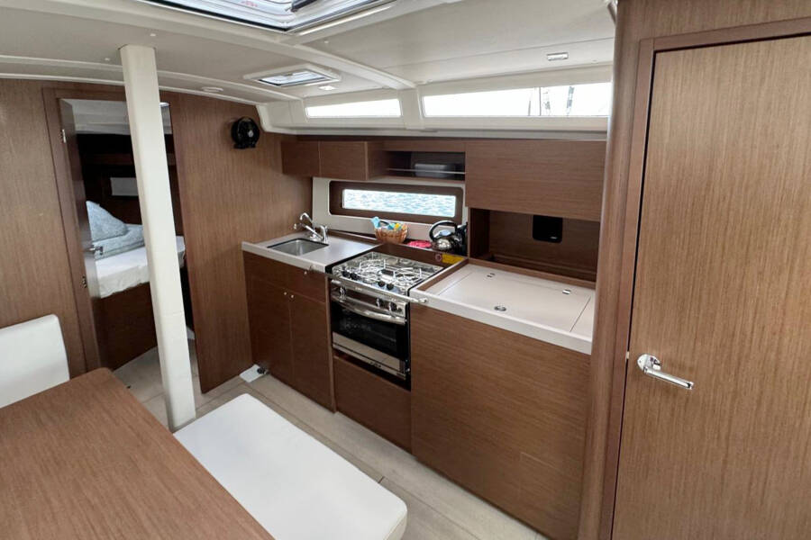 Oceanis 37.1  | Katja