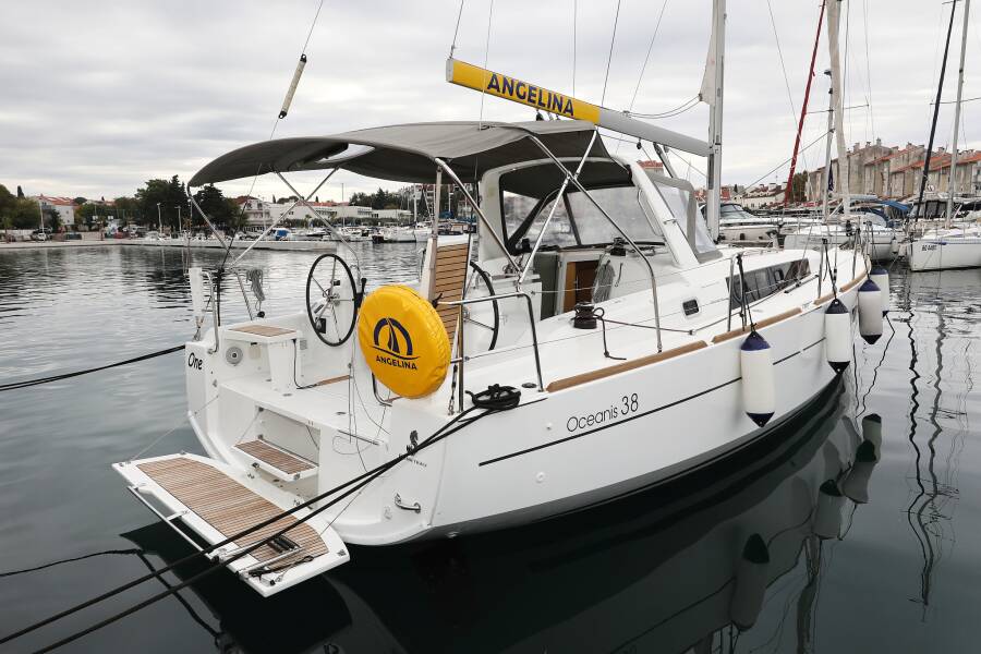 Oceanis 38  | One