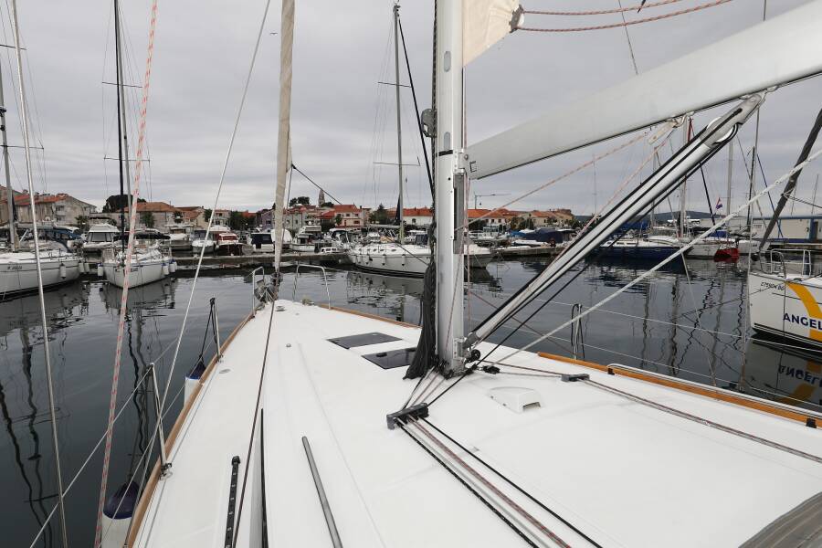 Oceanis 38  | One