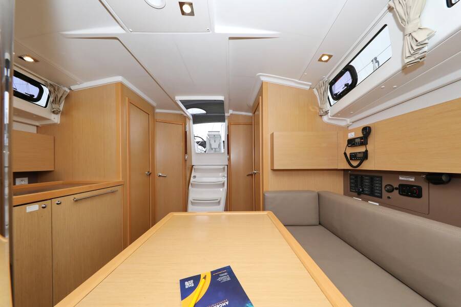 Oceanis 38  | One