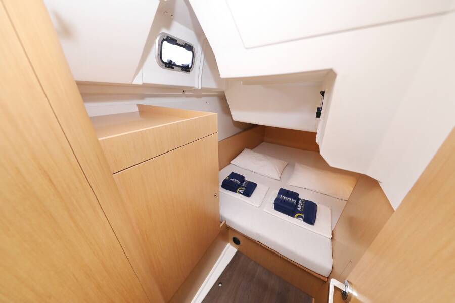 Oceanis 38  | One