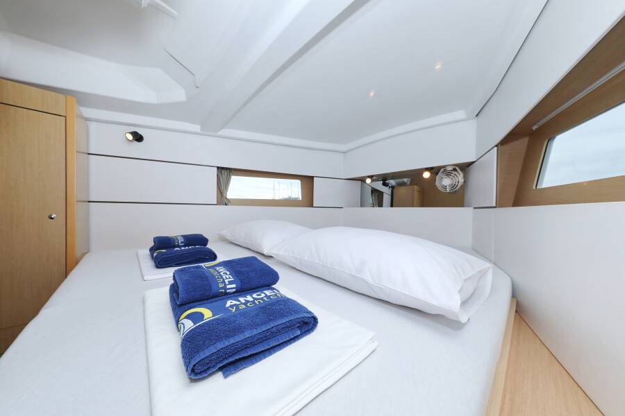 Oceanis 38  | One