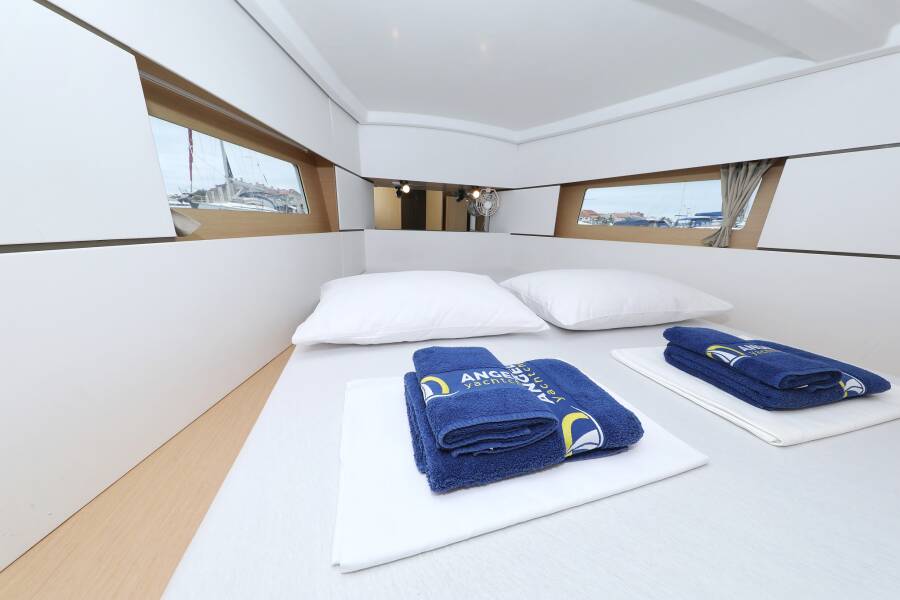 Oceanis 38  | One