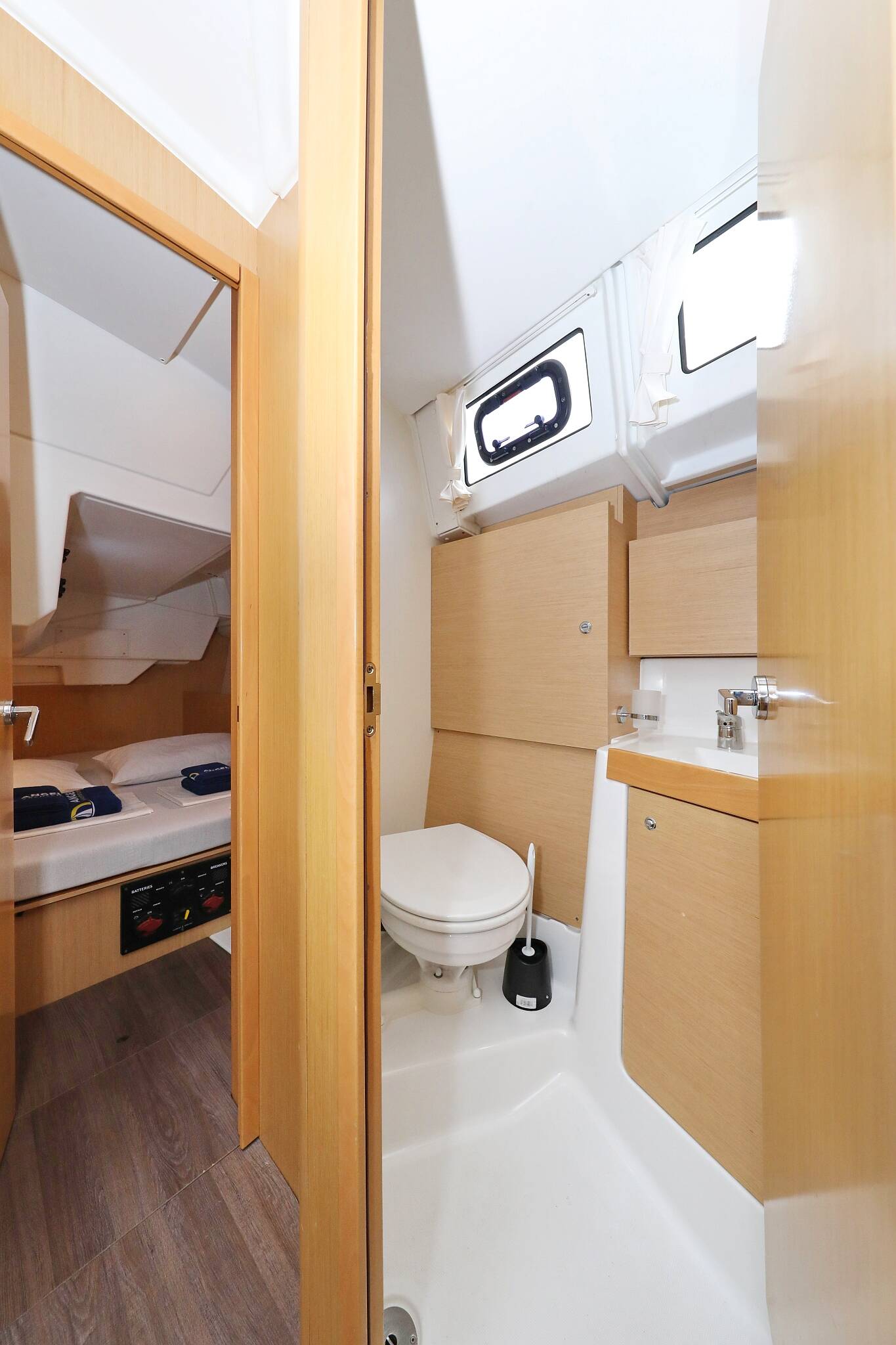 Oceanis 38  | One