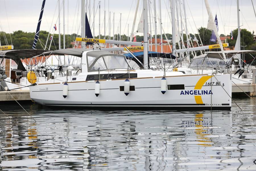 Oceanis 38  | One