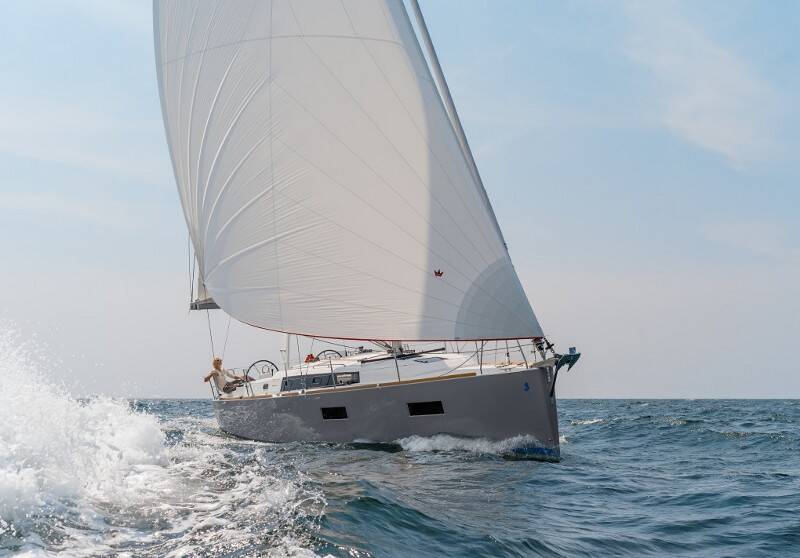 Oceanis 38