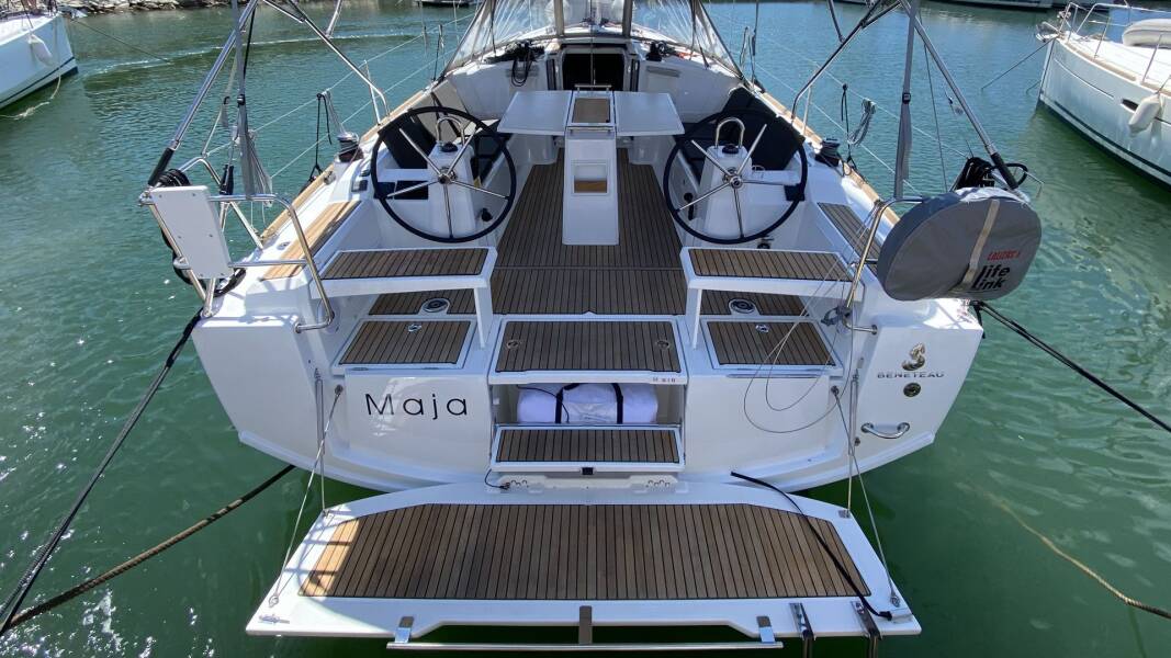 Oceanis 38.1  | Maja