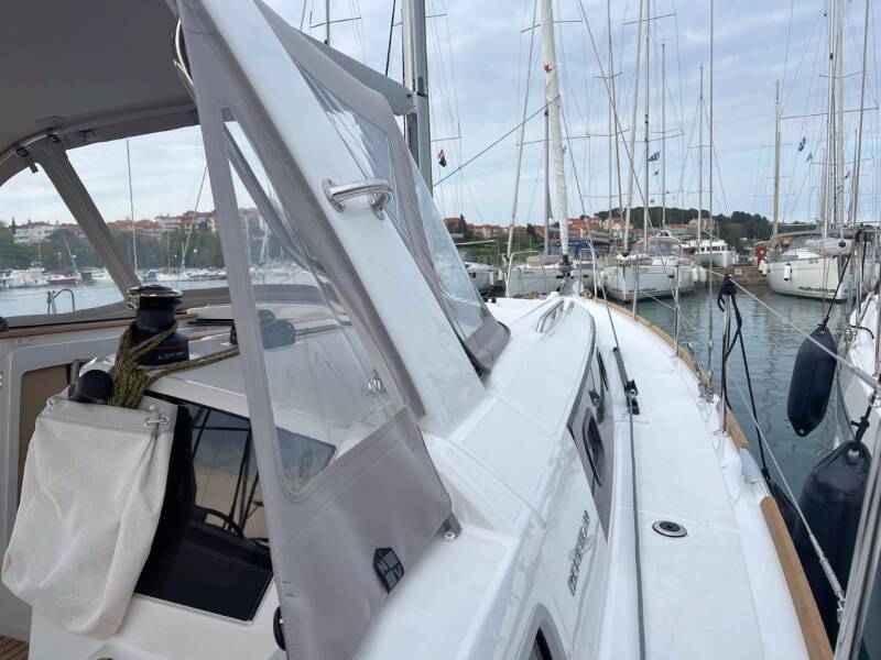 Oceanis 38.1  | Jana