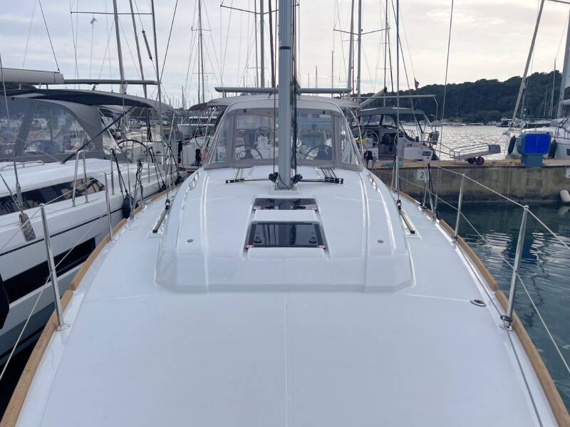 Oceanis 38.1  | Jana